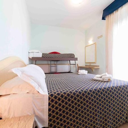 Residenza Melucci Aparthotel Rimini Exterior foto