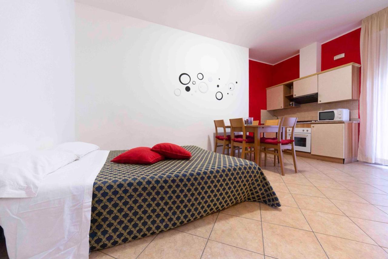 Residenza Melucci Aparthotel Rimini Exterior foto