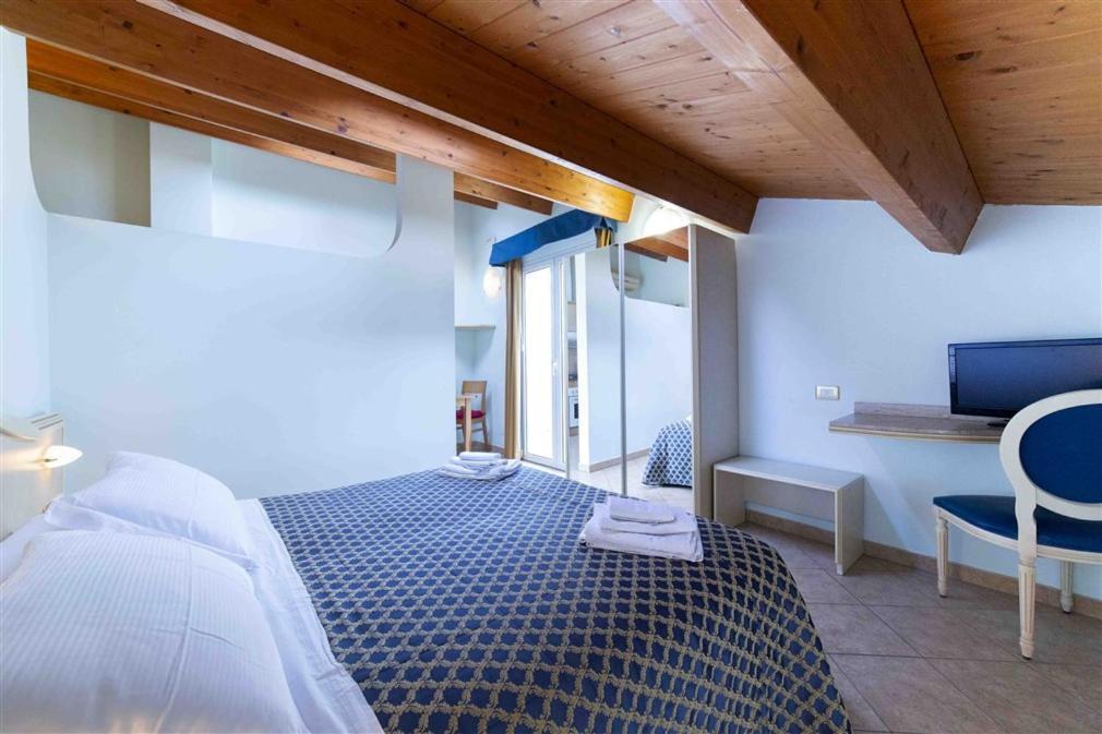 Residenza Melucci Aparthotel Rimini Exterior foto