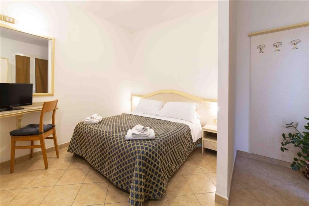 Residenza Melucci Aparthotel Rimini Exterior foto