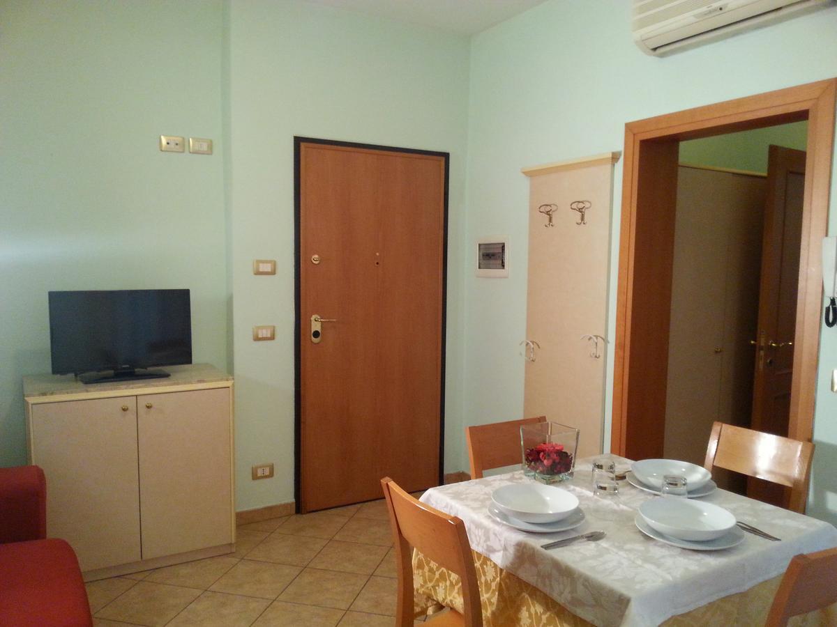Residenza Melucci Aparthotel Rimini Exterior foto