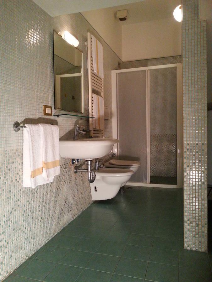 Residenza Melucci Aparthotel Rimini Exterior foto
